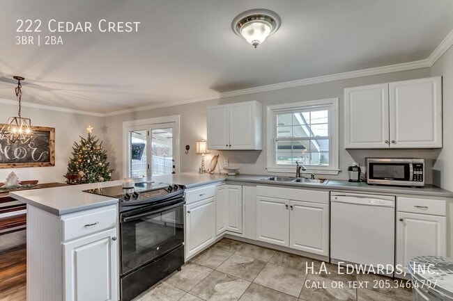 Building Photo - 222 Cedar Crest