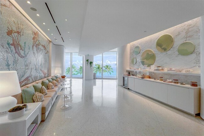 Building Photo - 16901 Collins Ave