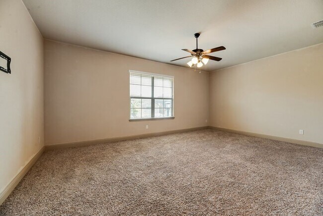 Building Photo - 929 Lake Meadow Ln