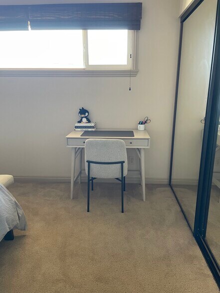 Building Photo - 5954 Stadium St