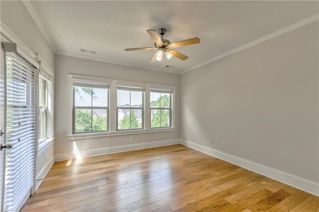 Building Photo - 1642 Canopy Chase NE