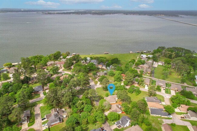 Building Photo - 14874 Cygnus Ct