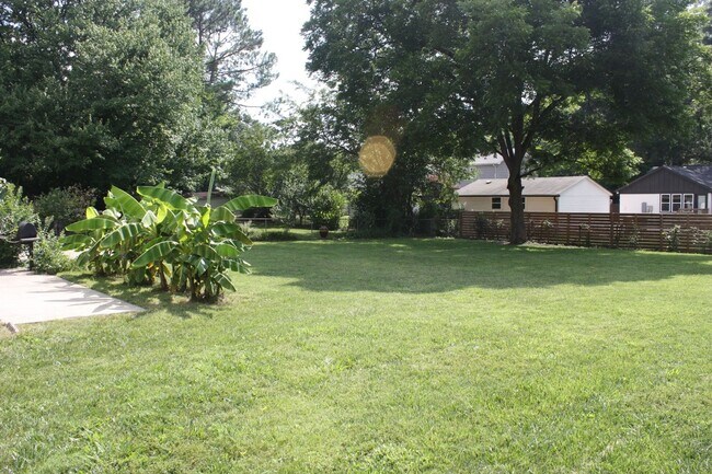 Building Photo - Charming 3BR House in Charlotte