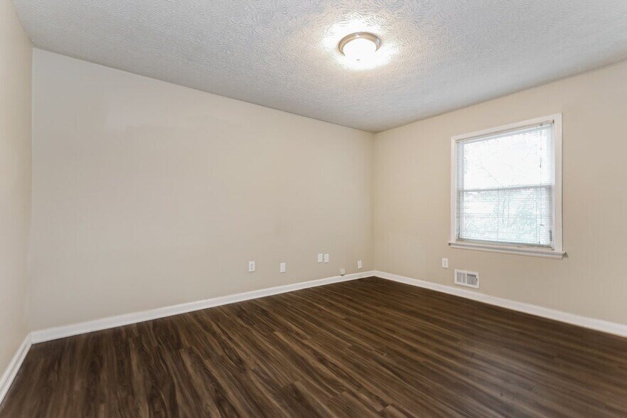 Building Photo - 7410 Dexter Dr