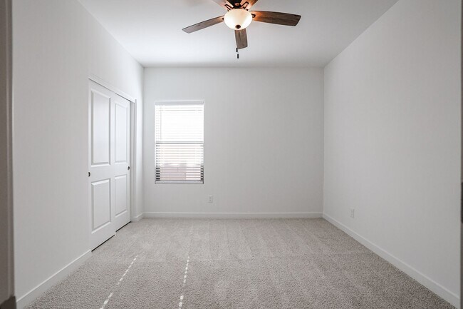 Building Photo - 4 Bedroom in Ambra Gated Community