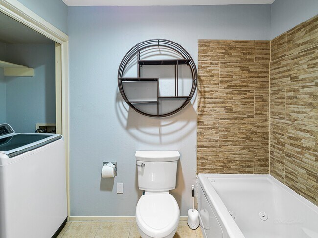 Building Photo - 2568 Bering Dr
