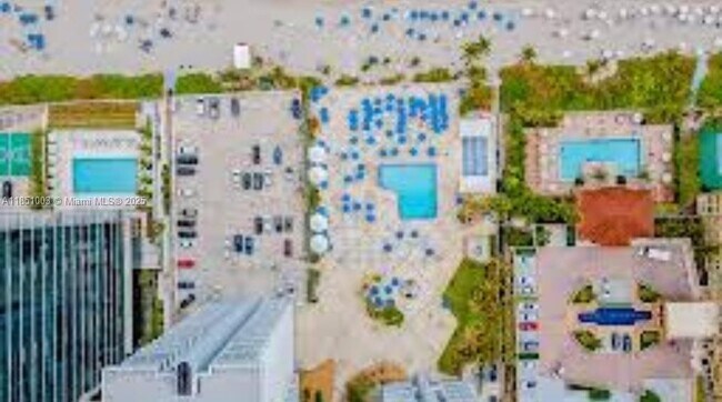 Building Photo - 2030 S Ocean Dr