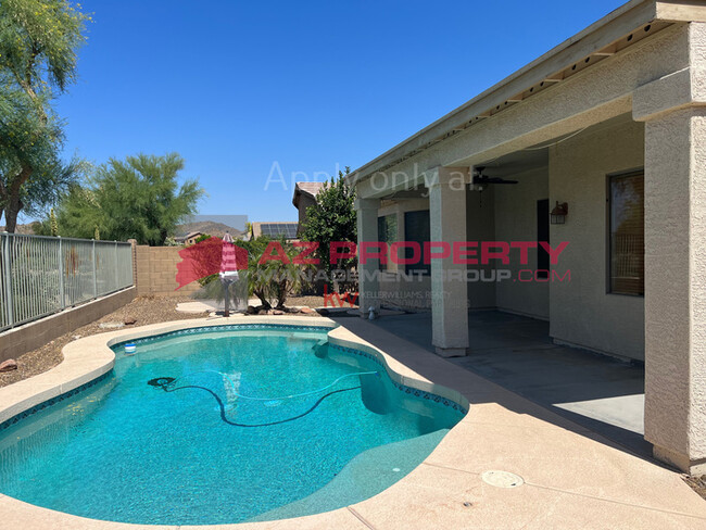 Building Photo - Stetson Hills with Pool