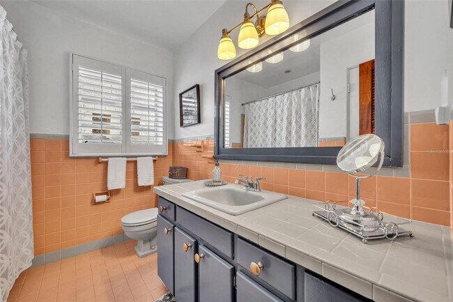 Building Photo - Fabulous pool home in Winter Park!