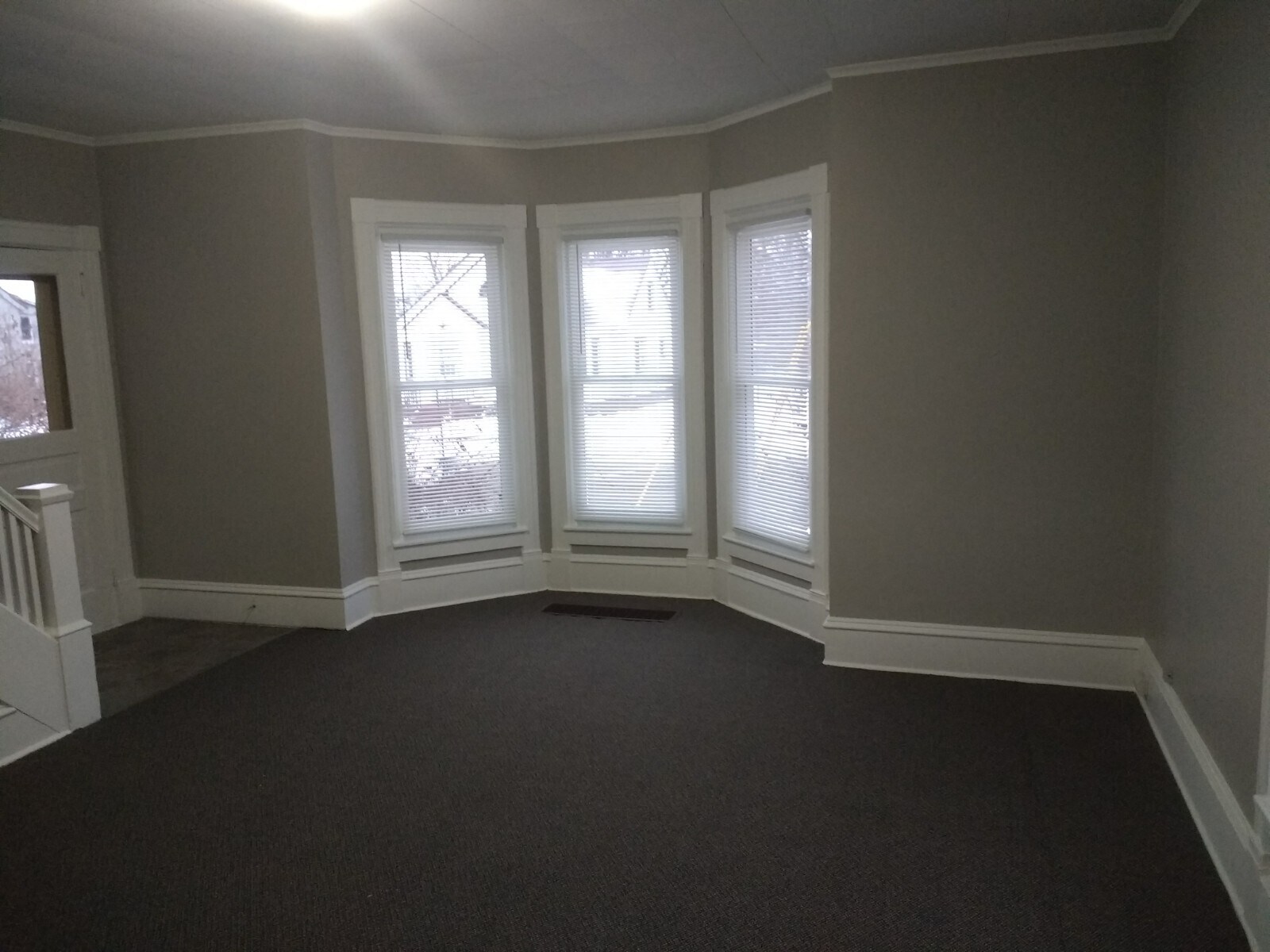 Building Photo - 522 Vine St