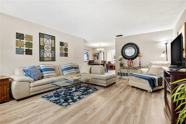 Building Photo - 501 Milwaukee Ave