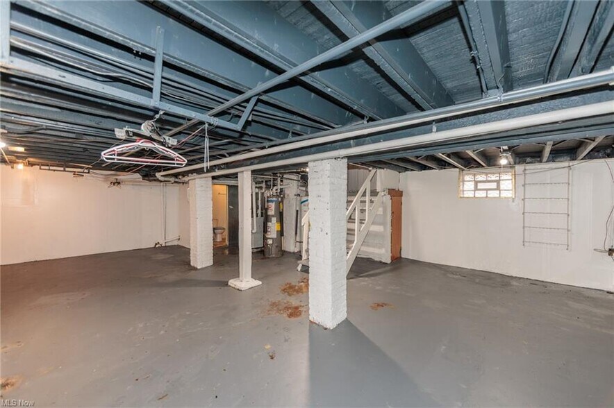 Building Photo - 1794 W 54th St