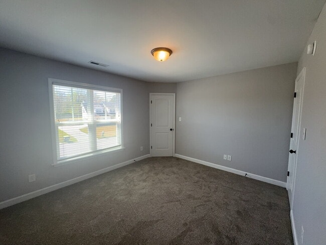 Building Photo - 1115 Westmoreland Dr