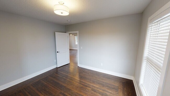 Building Photo - 1345 7th St