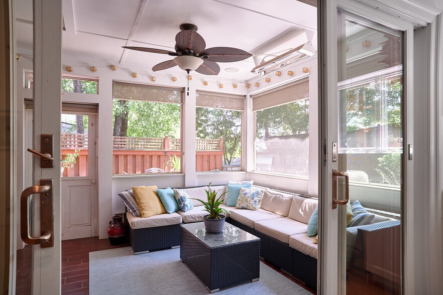 Screened Porch - 5936 3rd St N