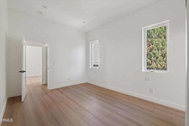 Building Photo - 10558 Encino Ave