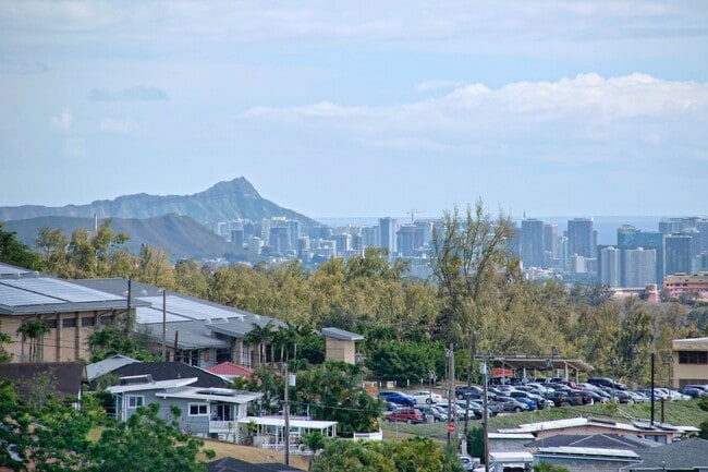 Building Photo - Convenient Location with AC and Solar Photovoltaic