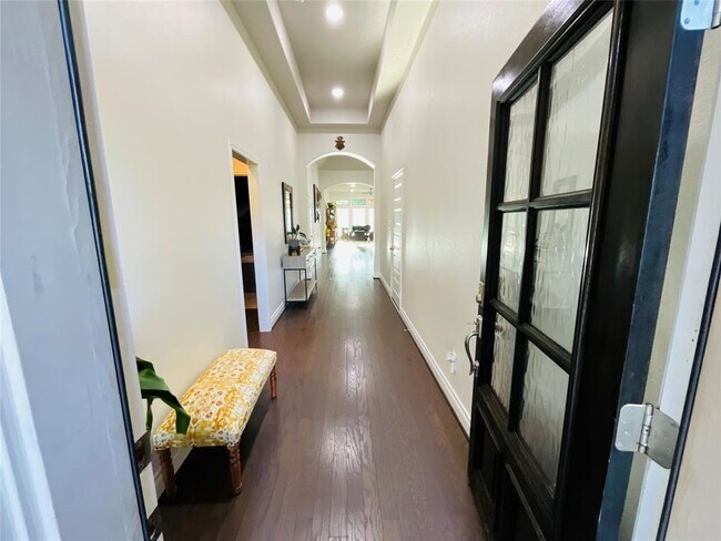 Building Photo - 2507 Elmwood Trl