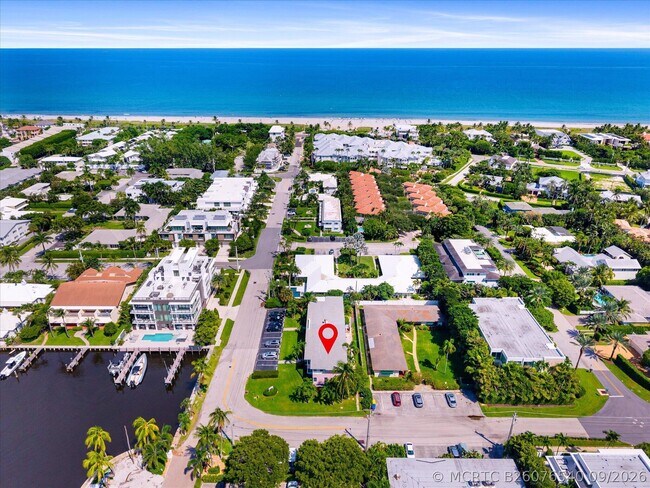 Building Photo - 990 Casuarina Rd