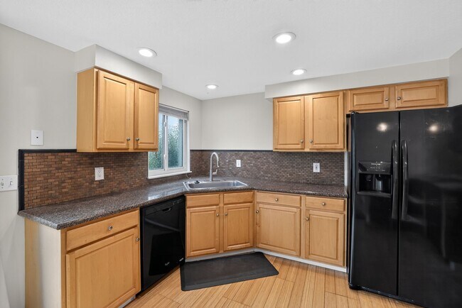 Building Photo - Charming Single-Level Home with Fresh Updates & Pet-Friendly Yard!
