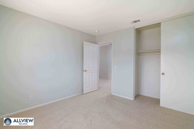 Building Photo - Beautifully Updated 4 Bedroom Single Family Home in Peaceful Glen Willow, West Irvine