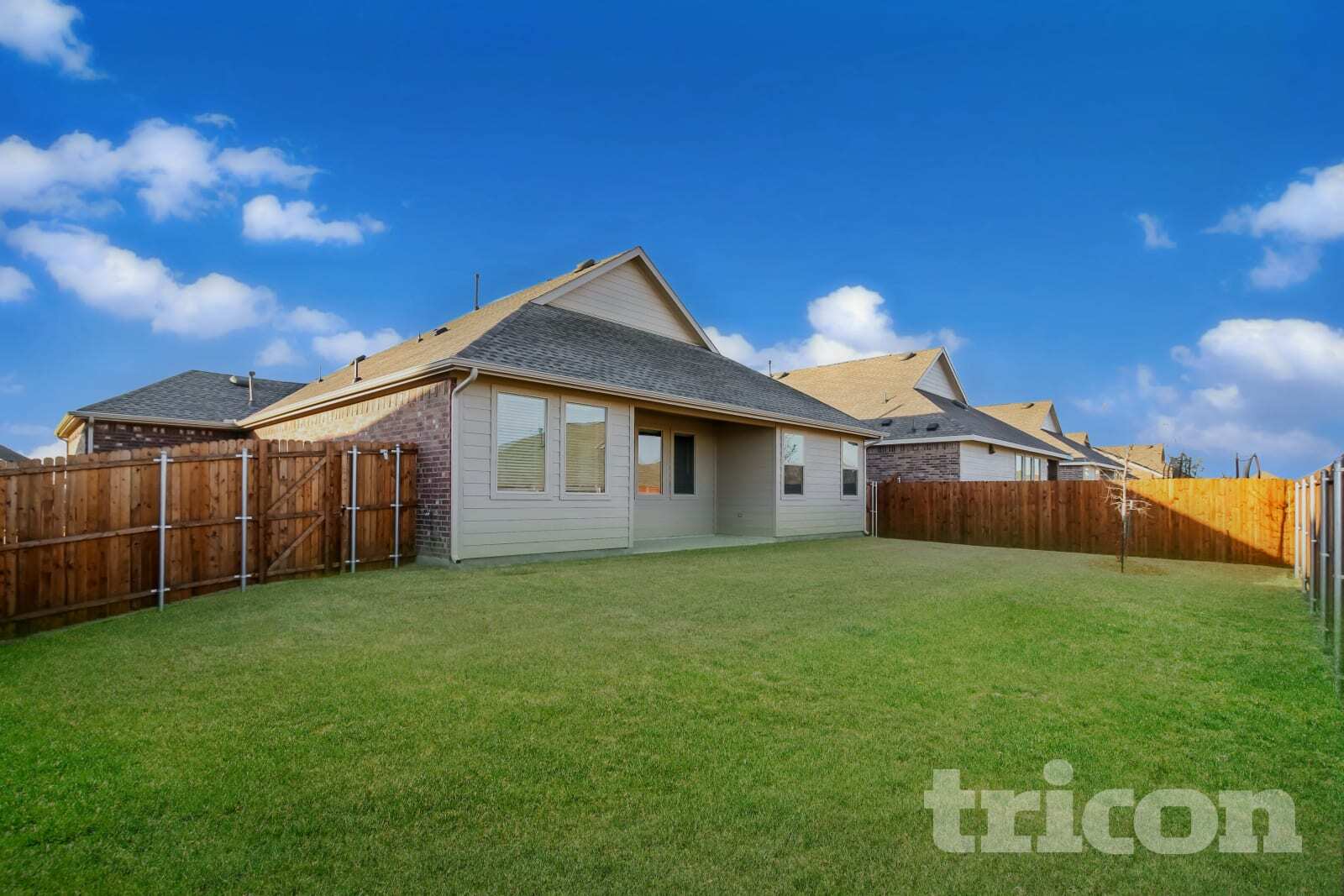 Building Photo - 780 Evergreen St