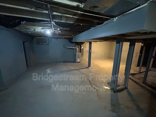 Building Photo - 167 W Hudson Ave