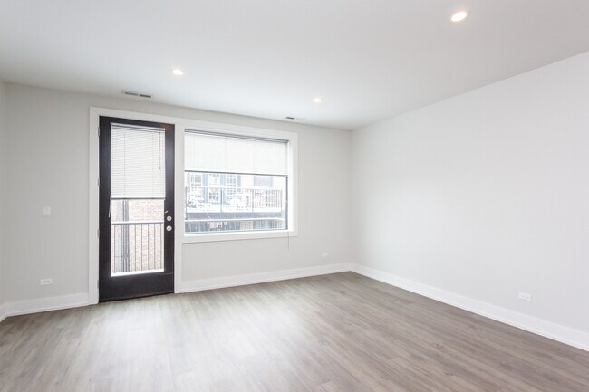 Building Photo - 2111 S Halsted St