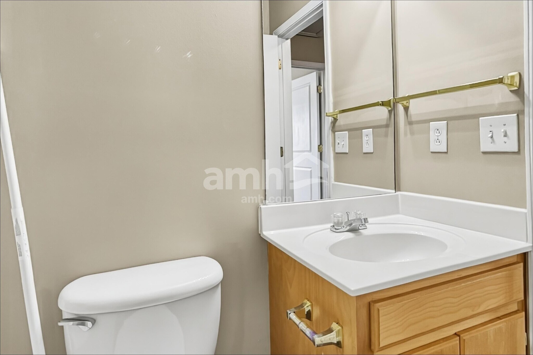 Building Photo - 2738 Pepperdine Dr