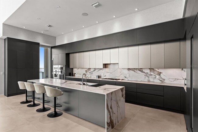 Building Photo - 1020 Sunset Point Rd