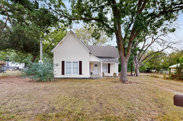 Primary Photo - 315 E Maple St