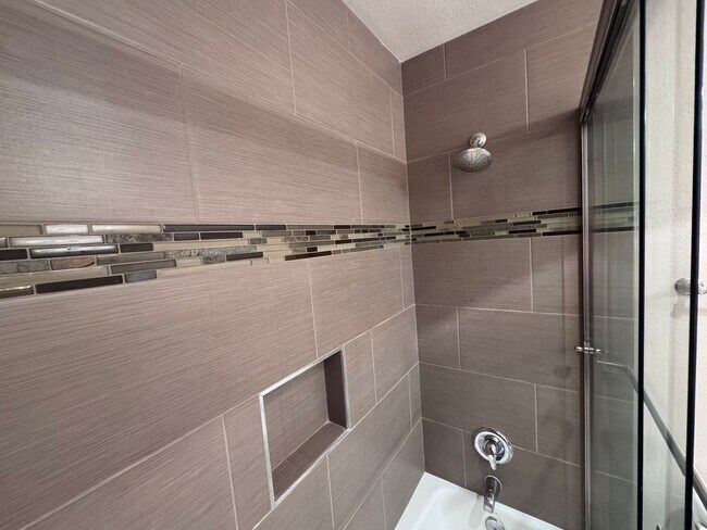 Building Photo - 17824 Cabela Dr