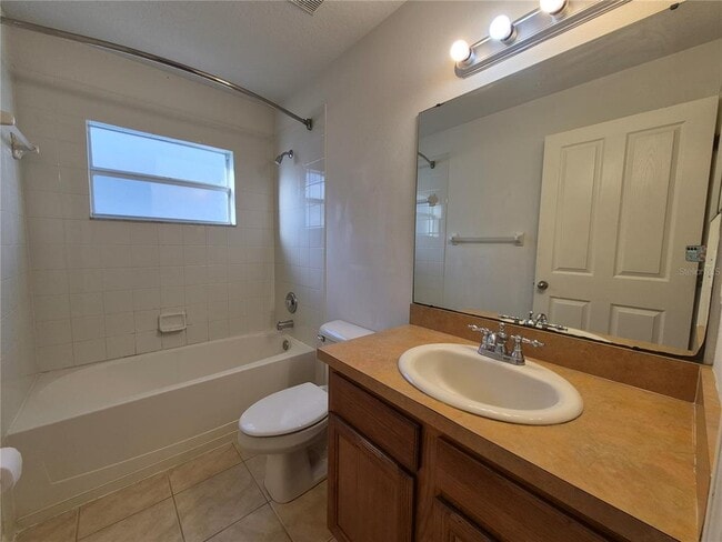 Building Photo - 6833 Runner Oak Dr