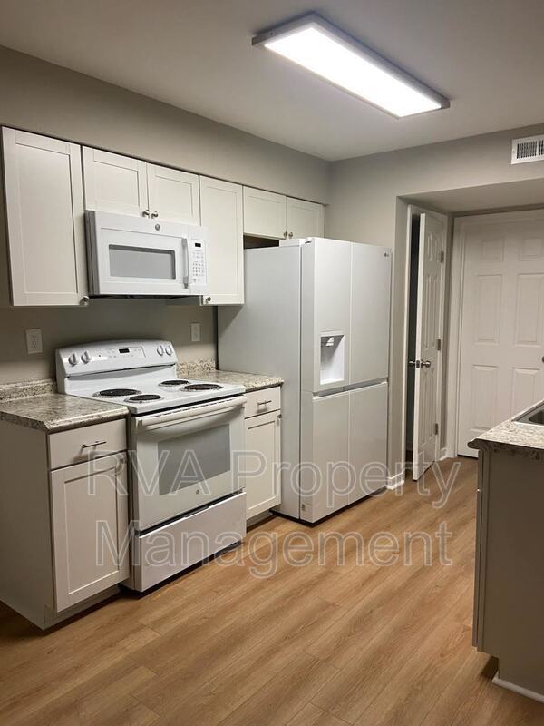 Building Photo - 3902 Birdbrook Dr