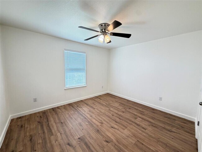 Building Photo - 10321 Forest Grove Dr
