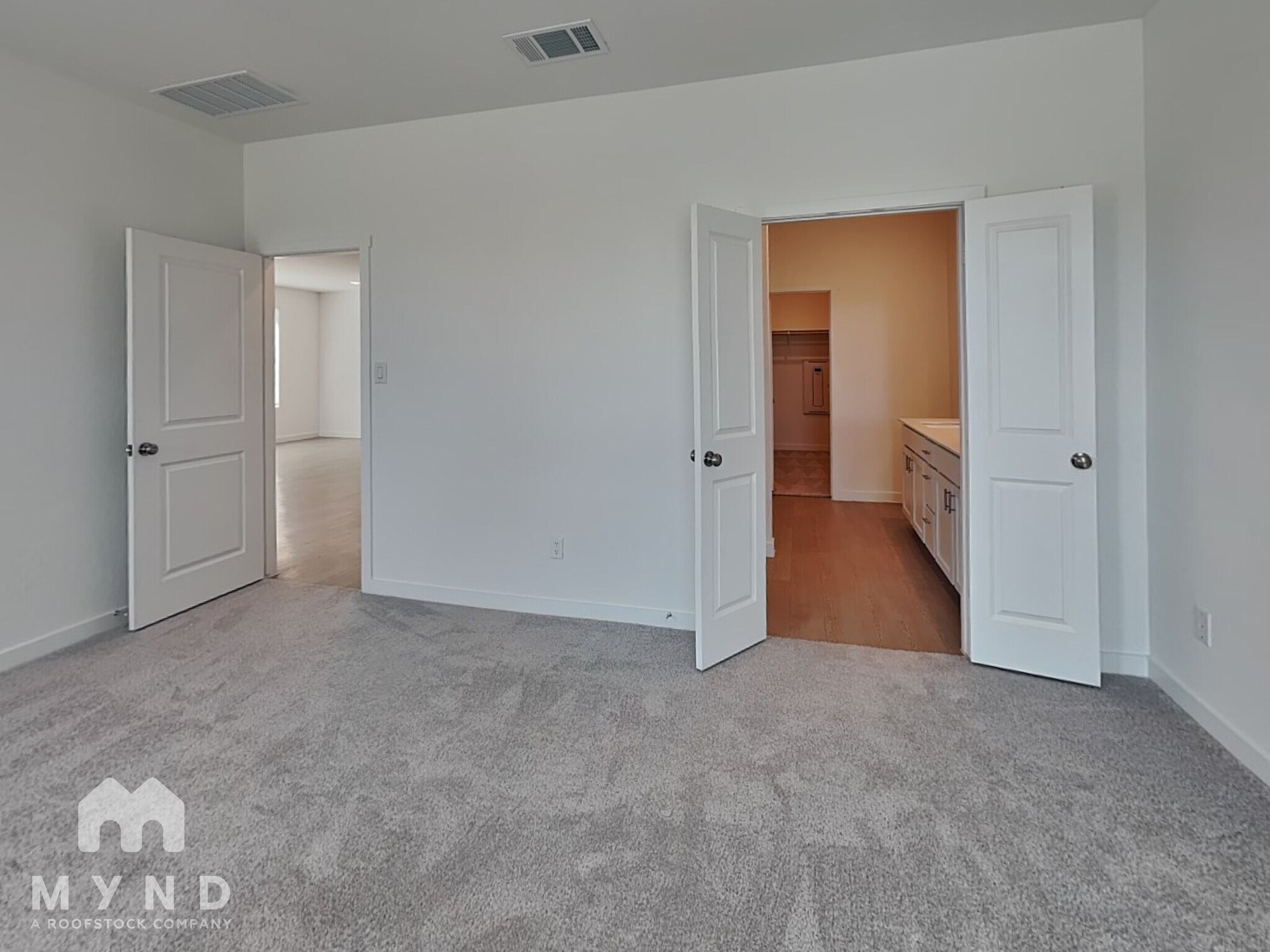 Building Photo - 10554 Ysasmendi Rdg