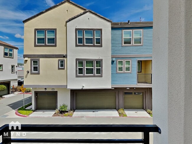 Building Photo - 1502 Cherry Cir