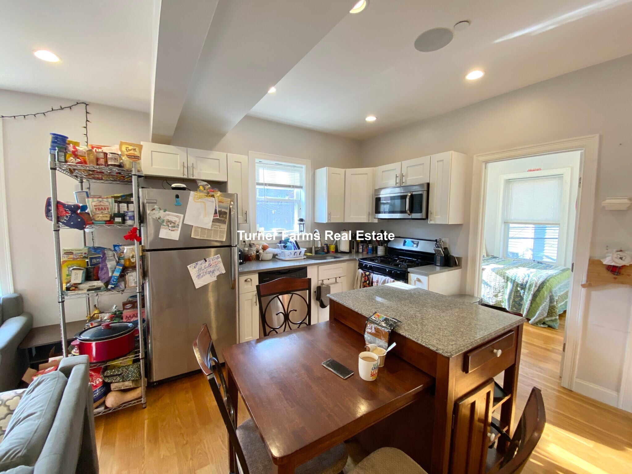 Building Photo - 721 Parker St