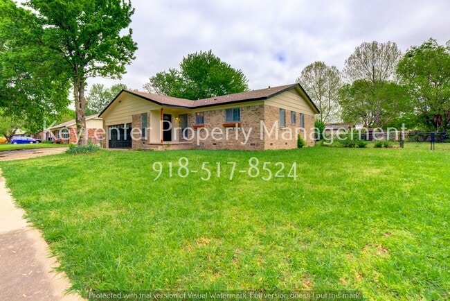 Building Photo - Recently Renovated 3 Bed 2 Bath in Collinsville!