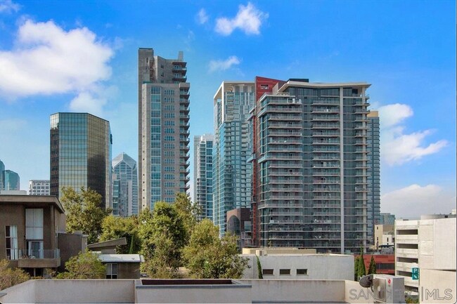 Building Photo - Live in the Heart of Little Italy! 2BD/2BA Modern Condo!
