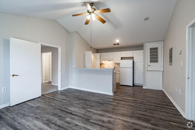 Interior Photo - Caraway Commons