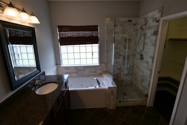Building Photo - 26814 Harwood Heights Dr
