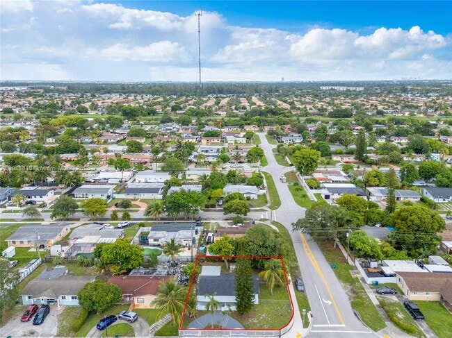 Building Photo - 1041 NW 199th St