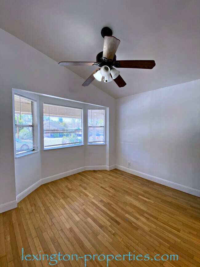 Building Photo - Fantastic, 3Bd/2Ba, Home in the Heart of Rocklin! Off Pacific St., Near Johnson-Springview Park!