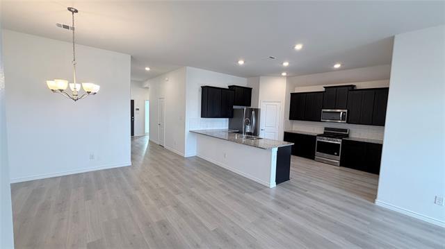 Building Photo - 631 Maverick St