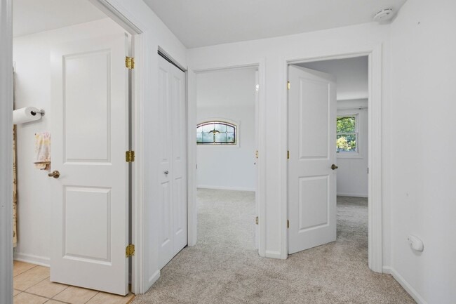 Building Photo - 1624 W Weathersfield Way