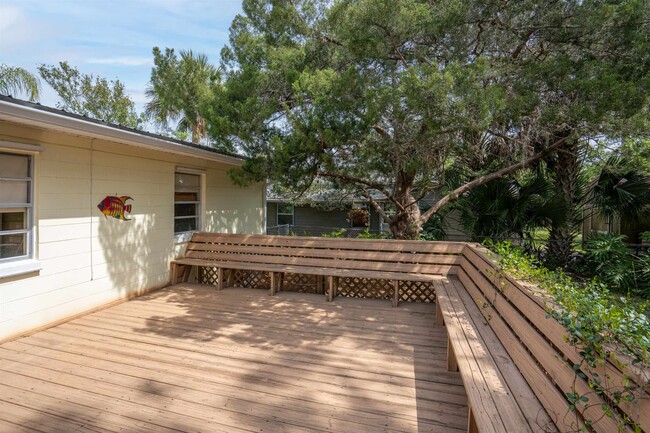 Building Photo - 146 Menendez Rd