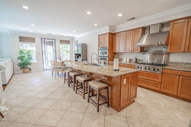 Building Photo - Spectacular 5-Bedroom Home with Private Po...
