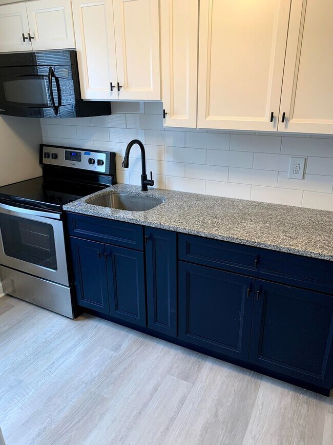 Building Photo - 5514 The Alameda