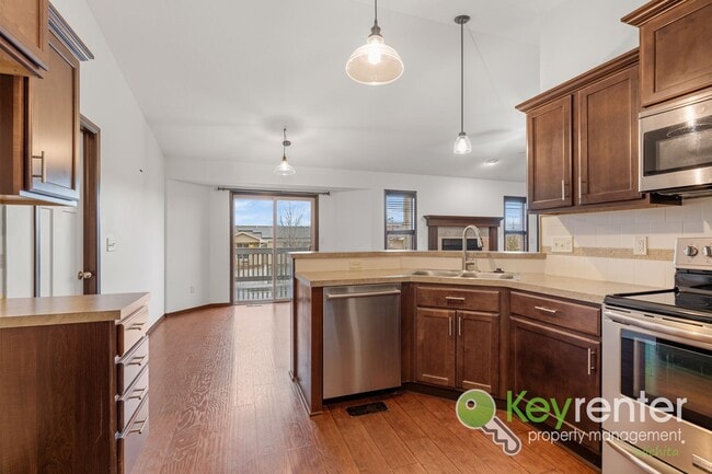 Building Photo - Beautiful 4 Bedroom 3 Bath | Goddard School District